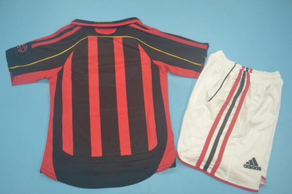 AC Milan home kid kits