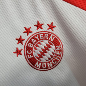 Bayern home kids kit