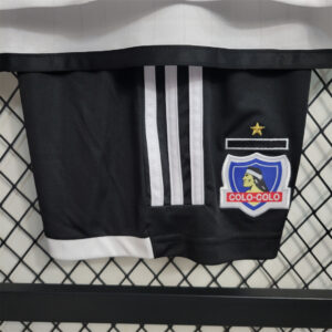 Colo-Colo home kids kit