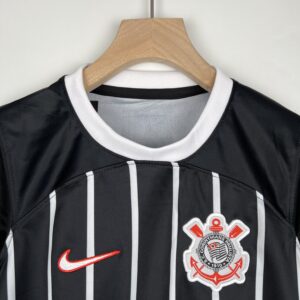Kids Corinthians away