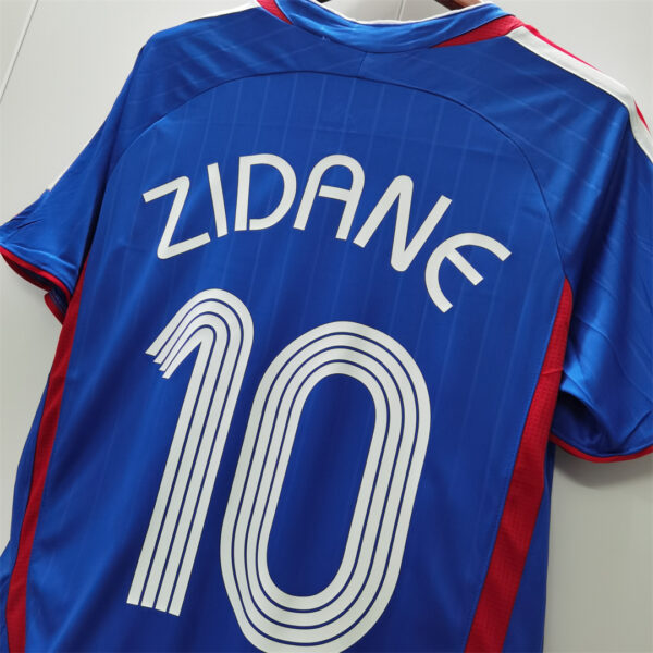 2006 France home