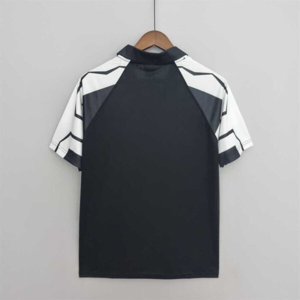 95 Colo-Colo away