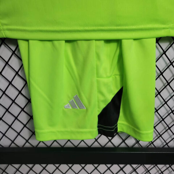 Real Madrid Kids Green Goalkeeper Kits Soccer Jerseys