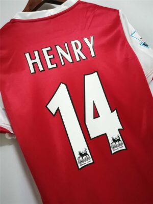 Arsenal home red