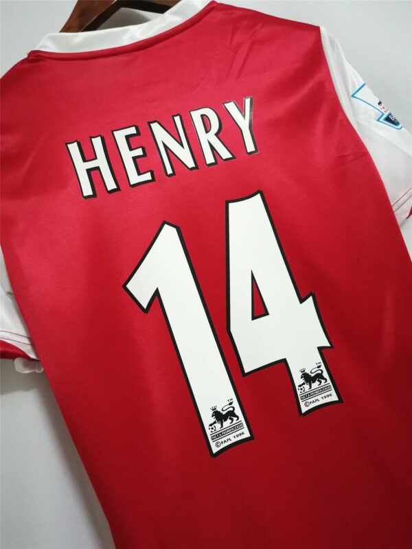 Arsenal home red