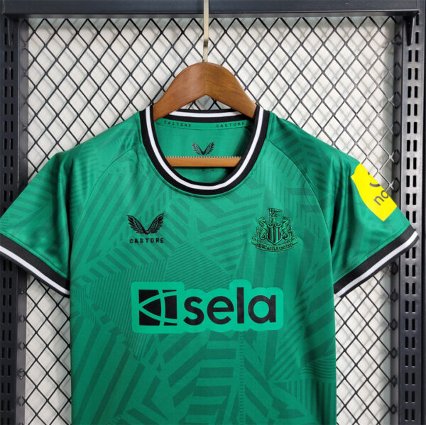 kids Newcastle away
