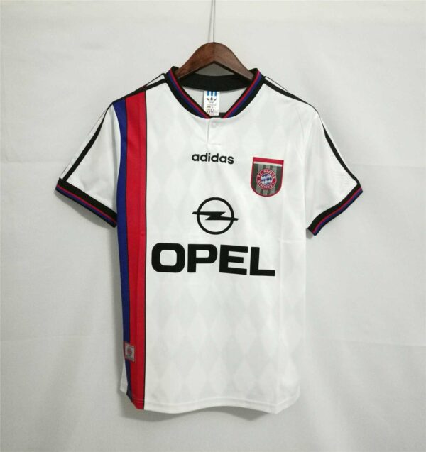Bayern Munich white away