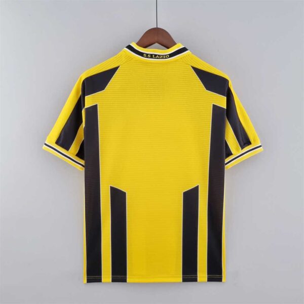 Lazio third away