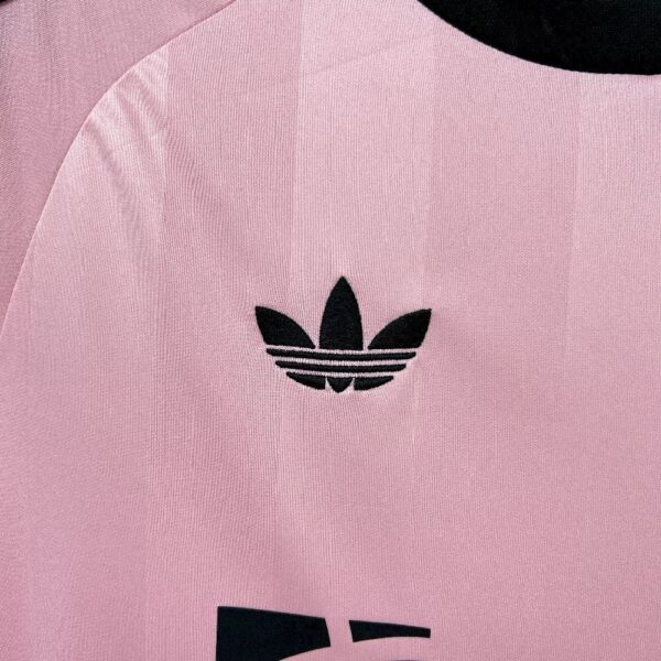 Newcastle Pink Goalkeeper Shirt Football Apparels