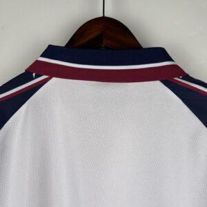 Retro Manchester City Away