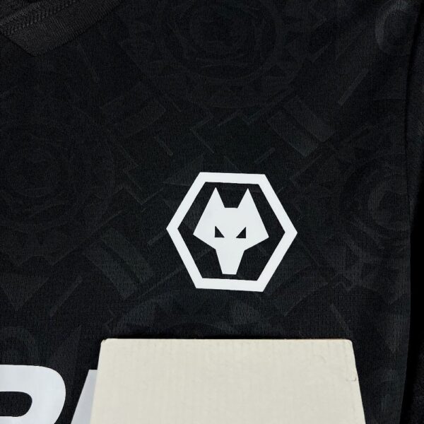 Wolves Black Goalkeeper Shirt Football Apparels