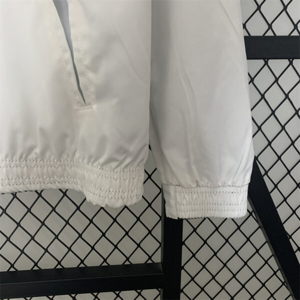 PSG reversible windbreaker white