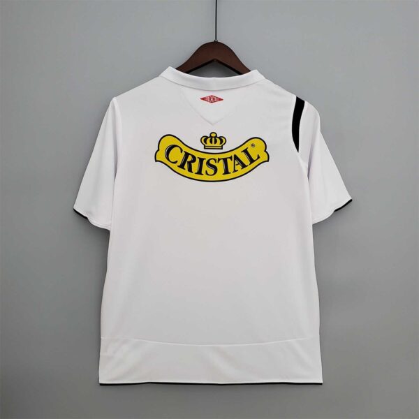 06 Colo-Colo home