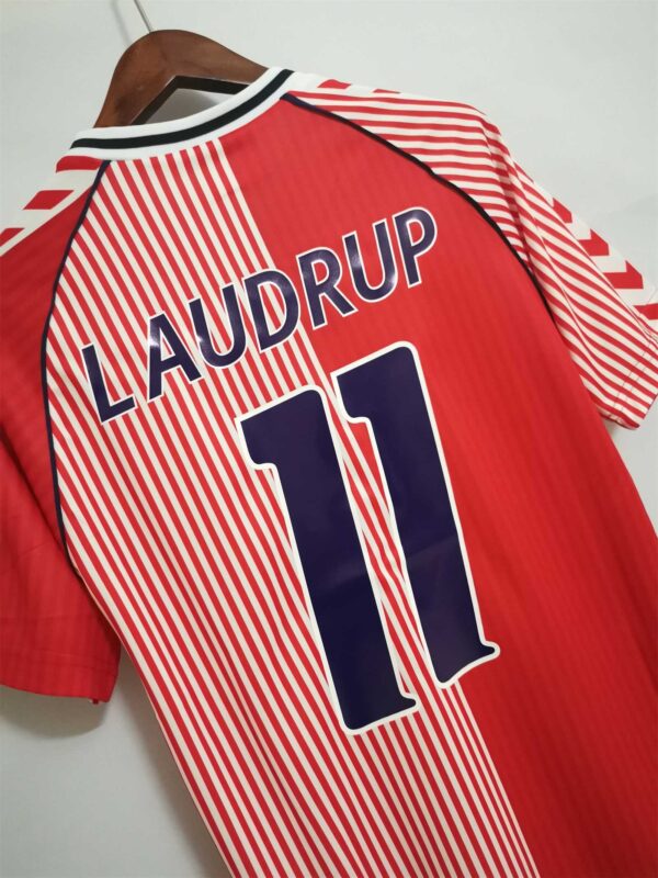 1986 Denmark home