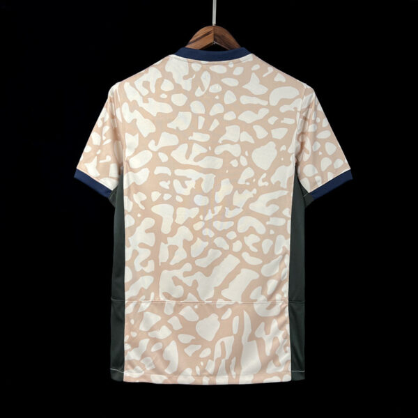 PSG 4th away