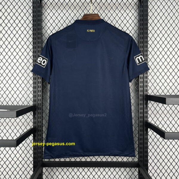 Retro FC Porto 2011-12 Away Jersey