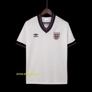 Retro England home