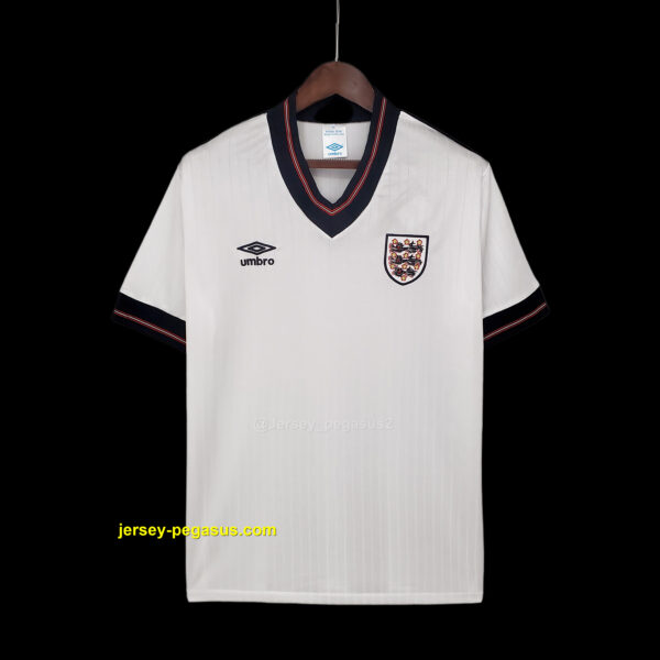 Retro England home