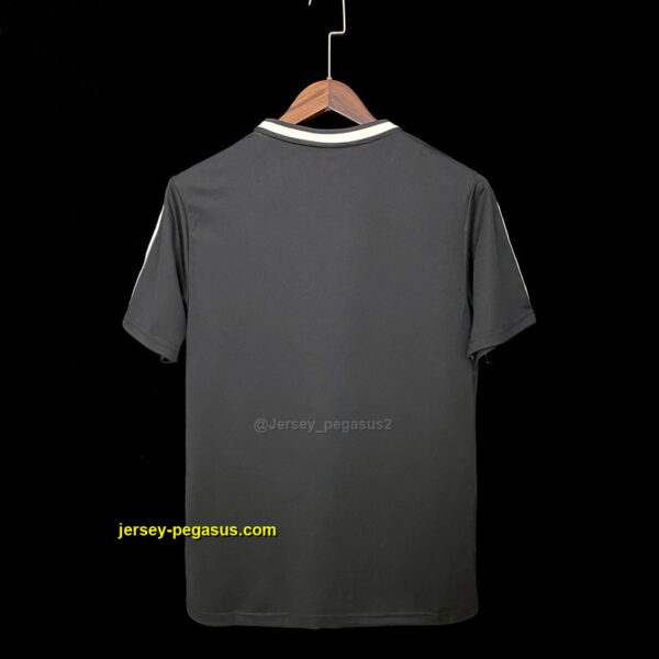 Retro Colo Colo away