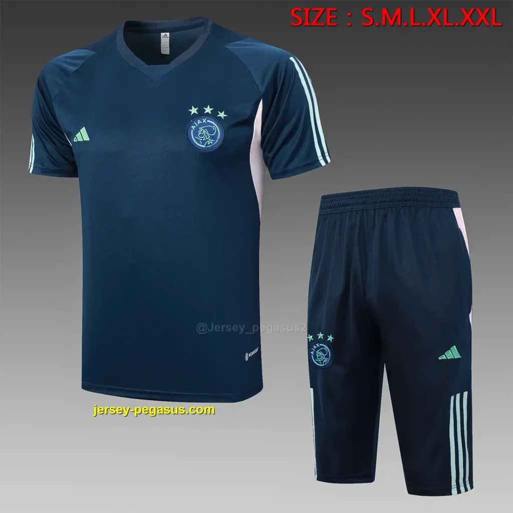 D883 short-sleeved Ajax royal blue (with cropped pants)