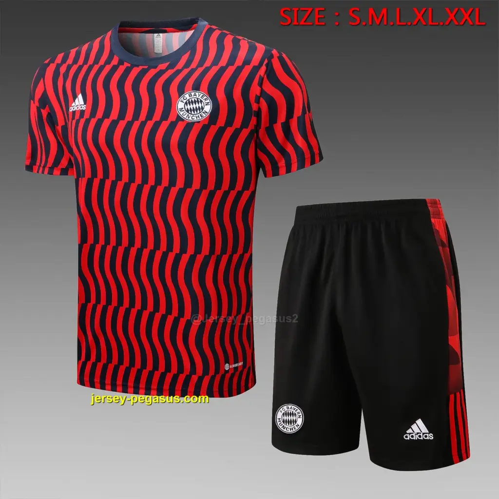 Short-sleeved 2223 Bayern stripes black and red (with cropped pants)