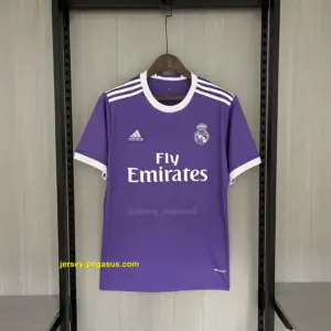 Retro 2016-17 Real Madrid away