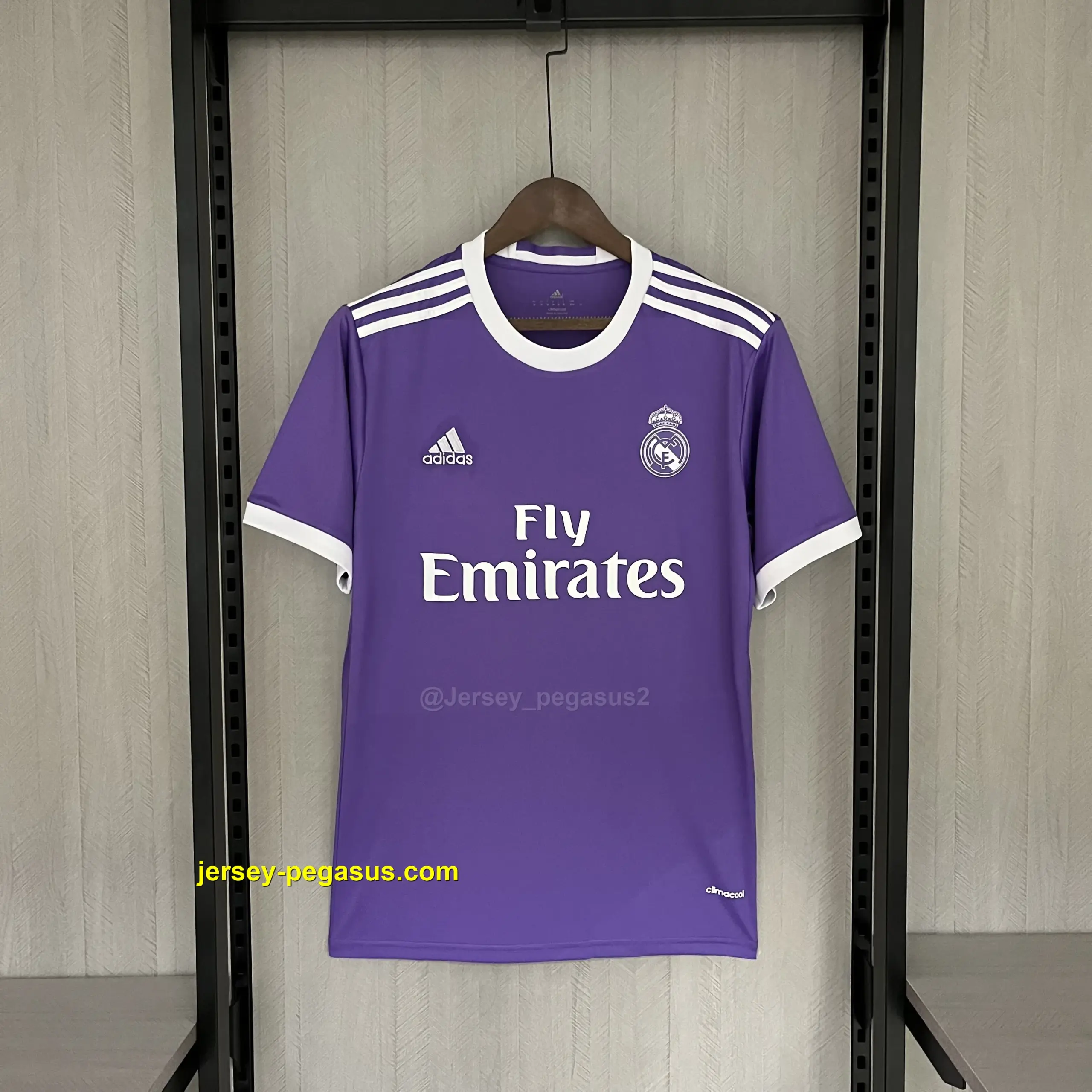Retro 2016-17 Real Madrid away Retro 2016-17 Real Madrid away