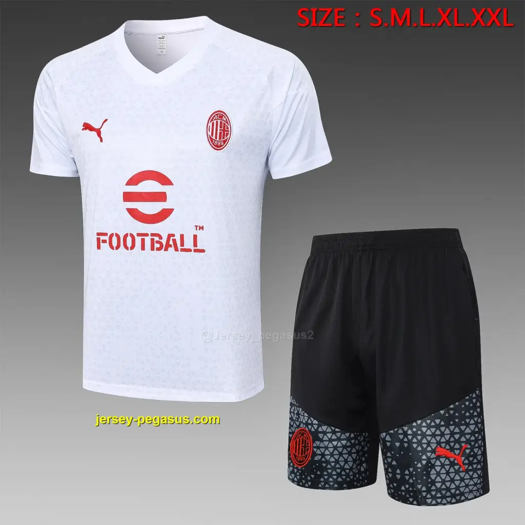 Short-sleeved 2324AC white (with cropped pants)