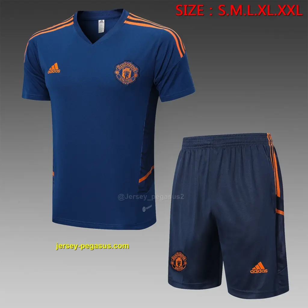 short-sleeved 2223 Manchester United indigo (with cropped pants)