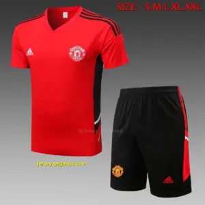 short-sleeved 2223 Manchester United red (with five-length pants)