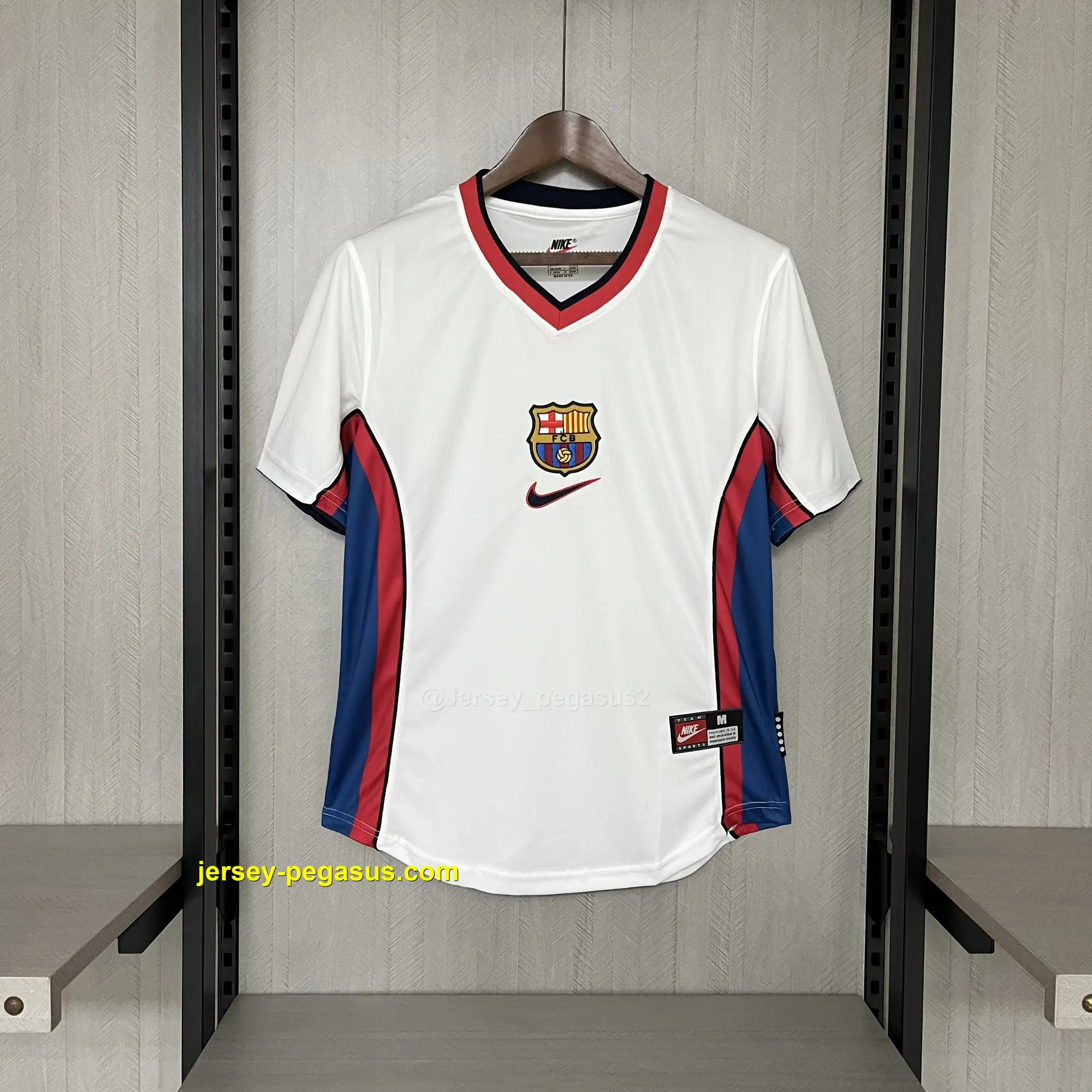 Retro Barcelona 1998-99 White Jersey Retro Barcelona 1998-99 White Jersey