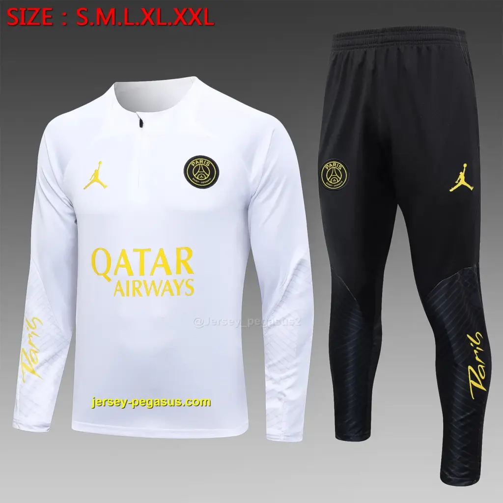 2324 Half Pull Jordan Paris White