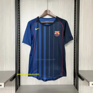 Retro Barcelona 2004-05 away jersey
