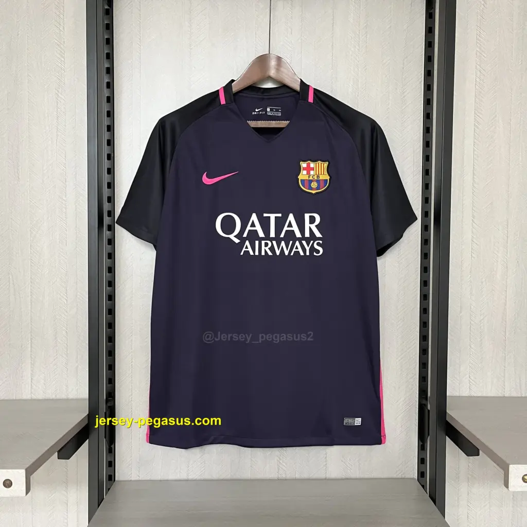 Retro Barcelona 2016-17 away jersey