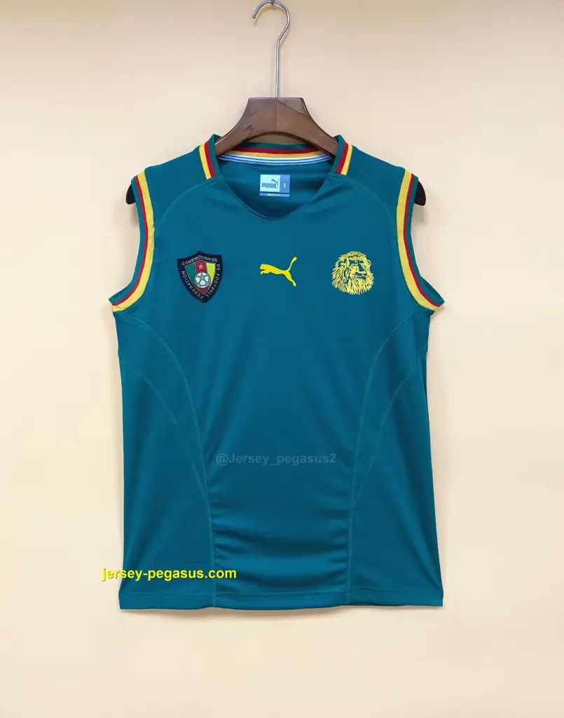 Retro Cameroon 2002 home