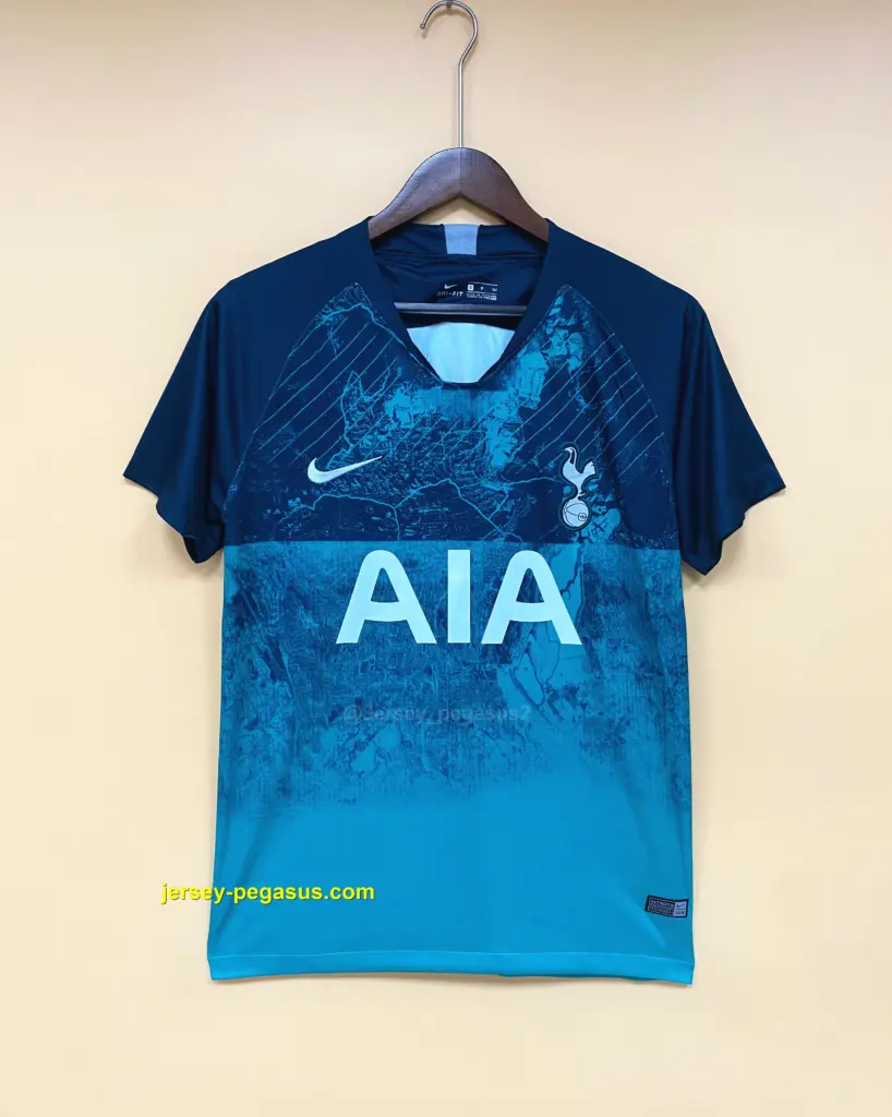 Retro Tottenham 2nd away