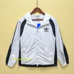 Trench coat com capuz Adidas preto e branco