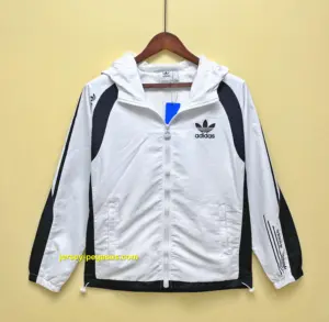 Trench coat com capuz Adidas preto e branco