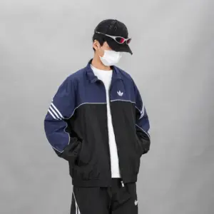 120885 clover embroidered windbreaker