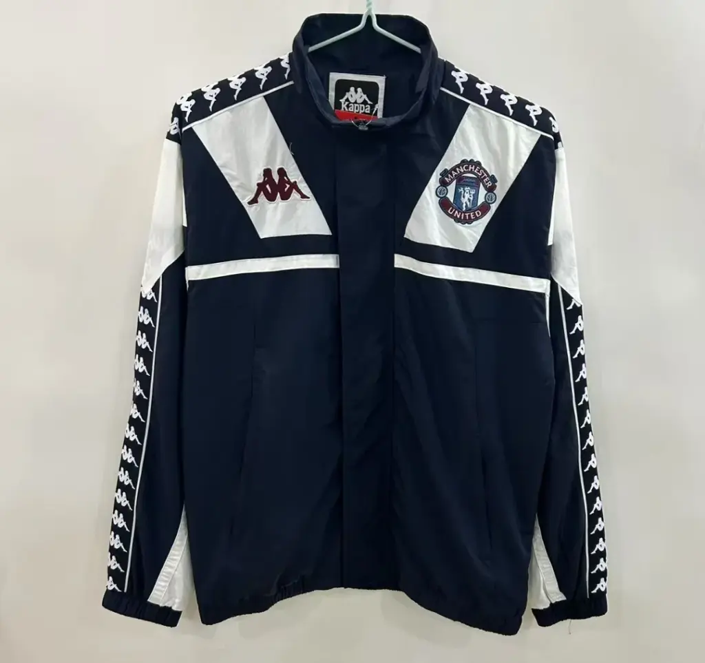 1967 Manchester United black single-sided embroidered windbreaker