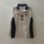 2425 Real Madrid fans