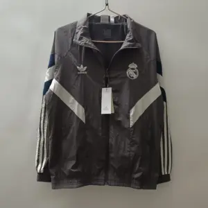 2425 Real Madrid gray embroidered version windproof and waterproof 0085