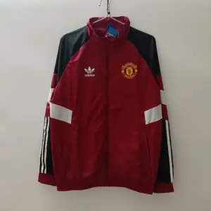 25 new style Manchester United red windbreaker