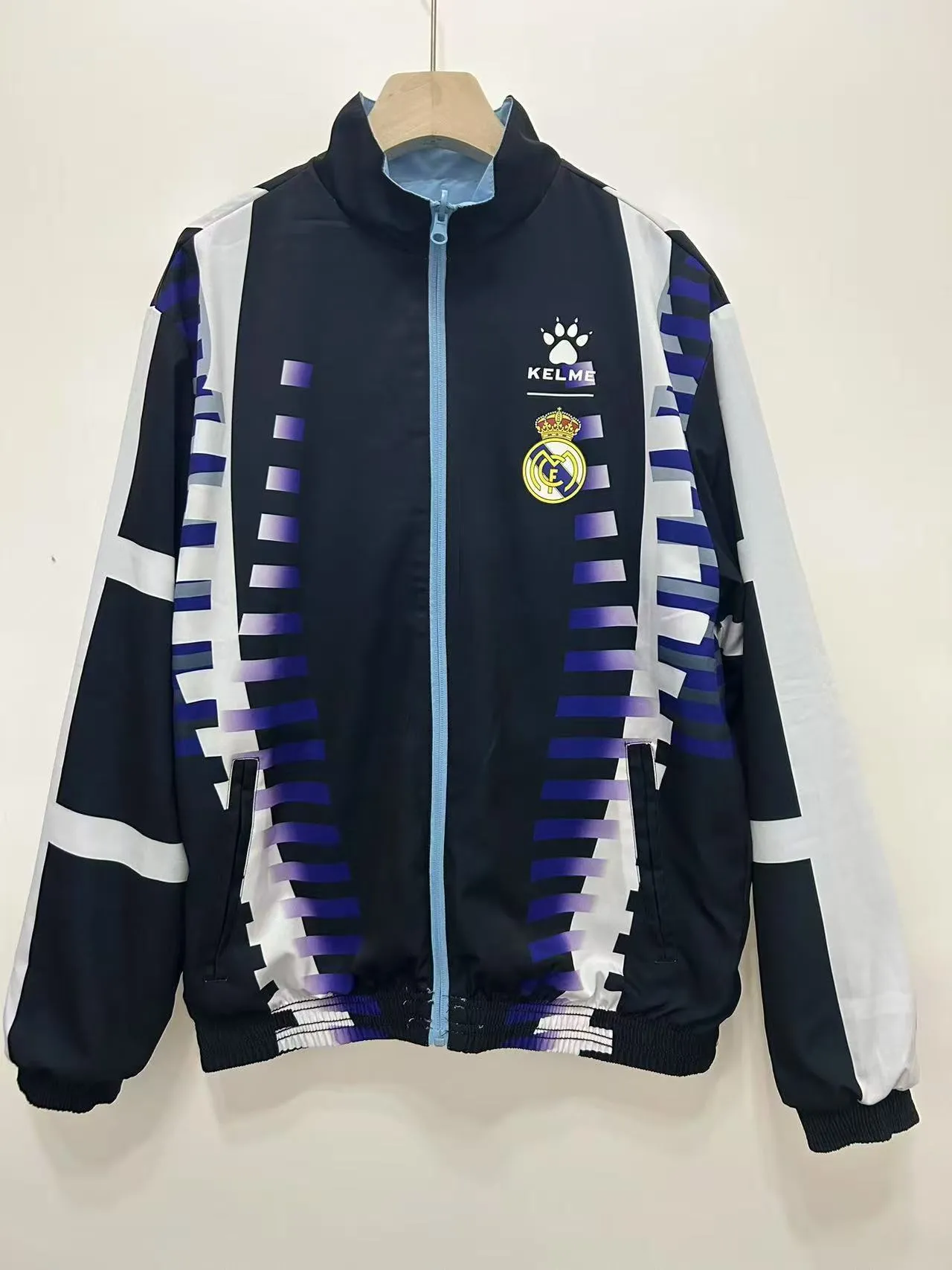 9798 Real Madrid gold gray double-sided silicone windbreaker 9798 Real Madrid gold gray double-sided silicone windbreaker
