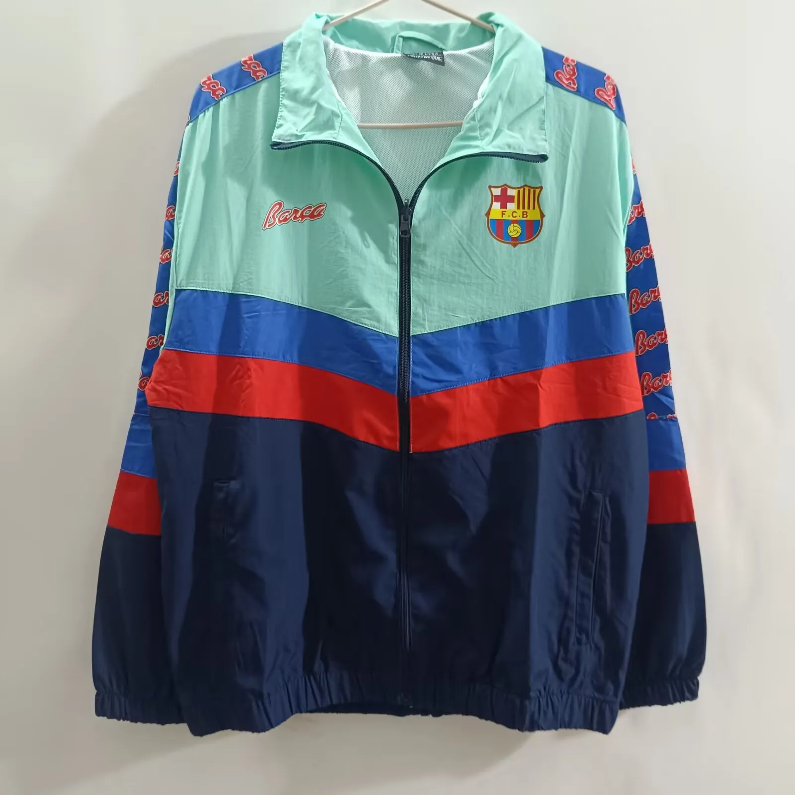 Barcelona retro windbreaker 0675 Barcelona retro windbreaker 0675