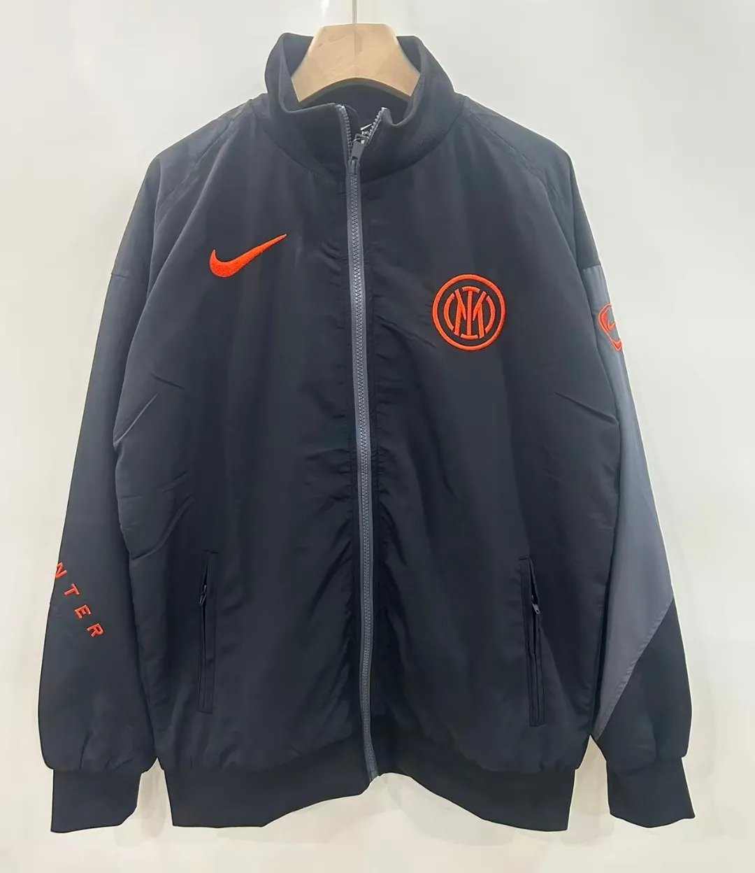 Inter black single-sided embroidered windbreaker Inter black single-sided embroidered windbreaker
