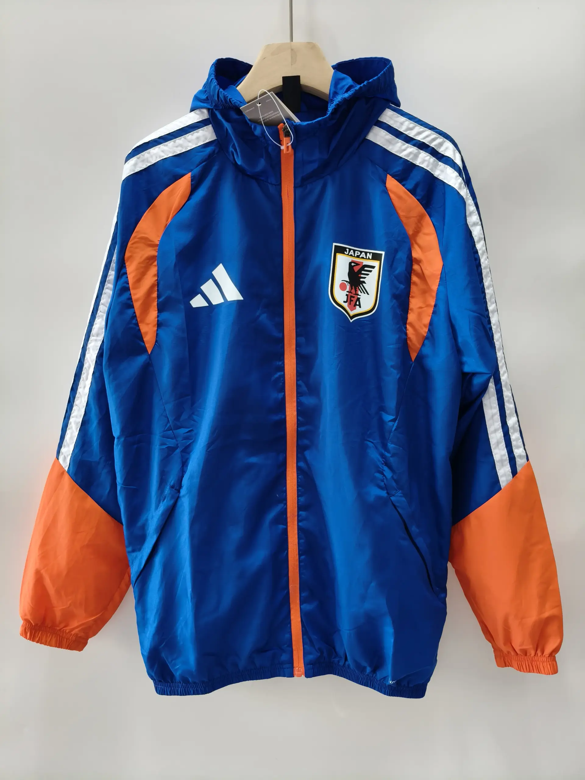 Japanese dark blue hooded single-sided windbreaker Japanese dark blue hooded single-sided windbreaker