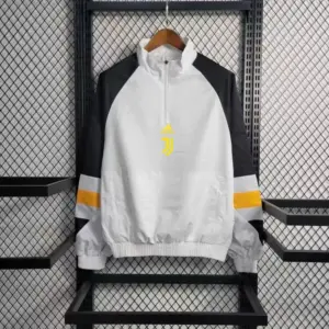 Juventus white half pull