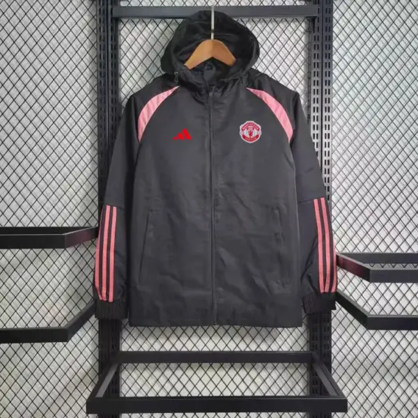 Manchester United only have XL 2XL1 left Manchester United only have XL 2XL1 left