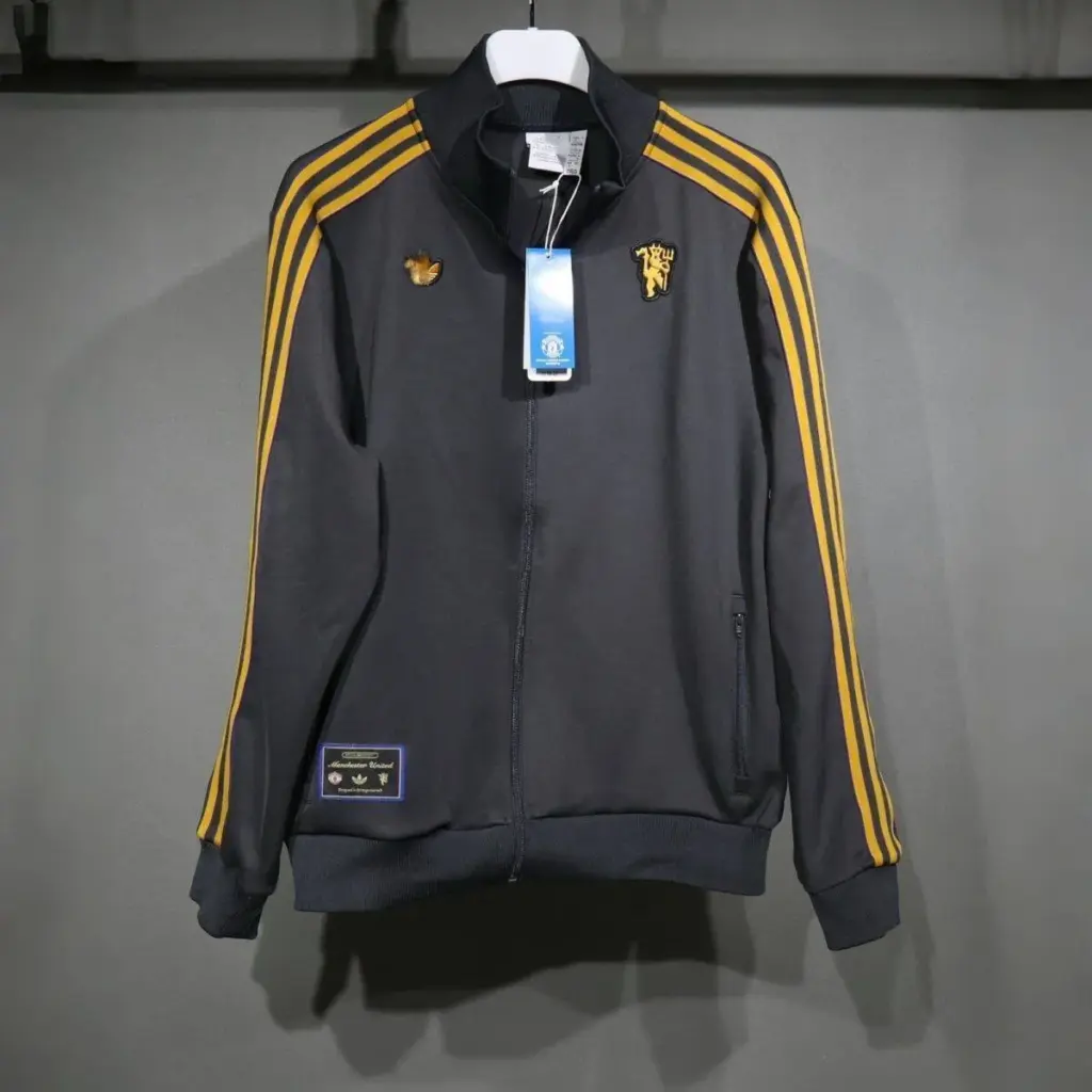 New Manchester United embroidered jacket 944980